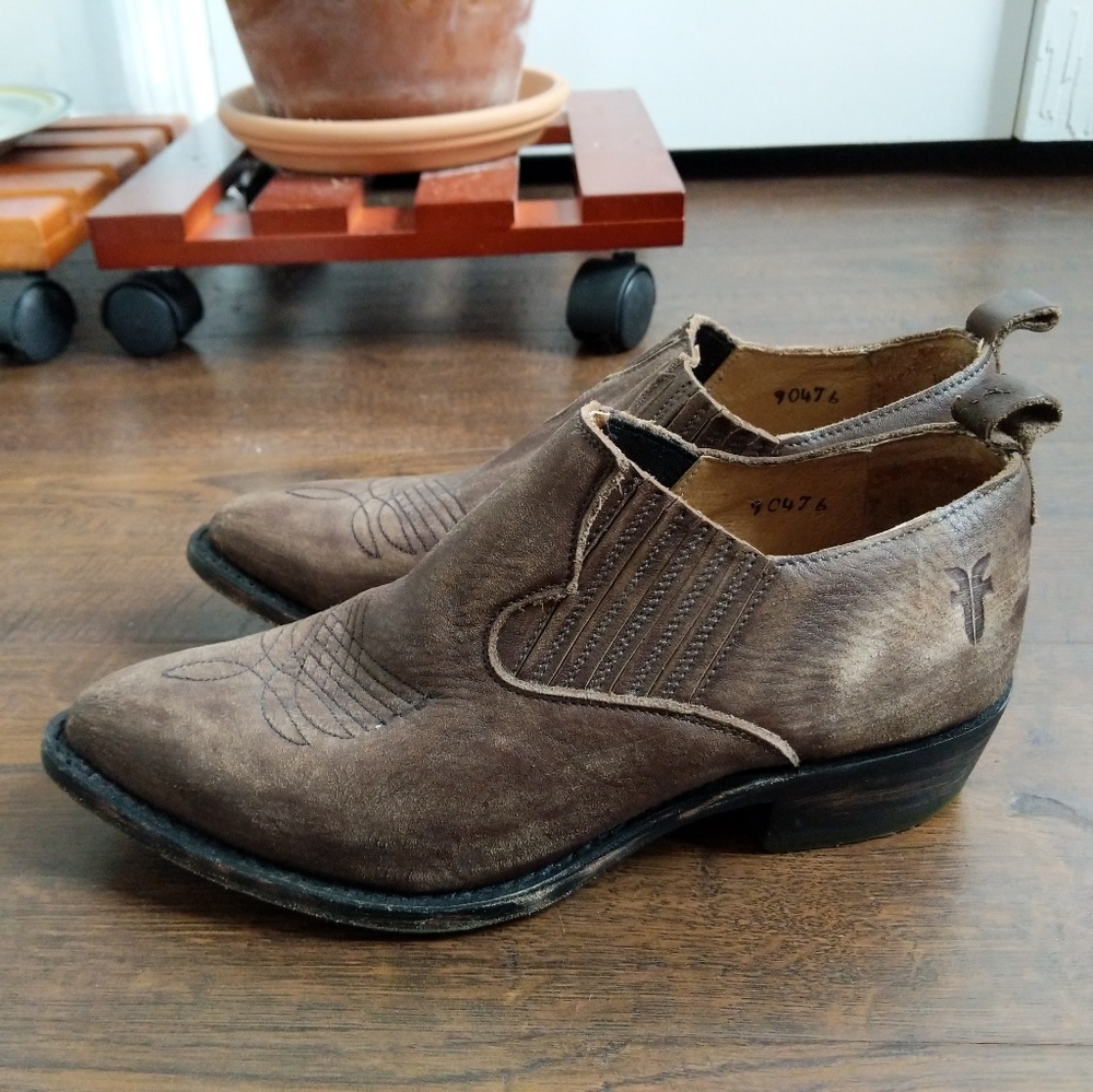 Frye Billie Shootie Ankle Boot Brown 7 Distressed